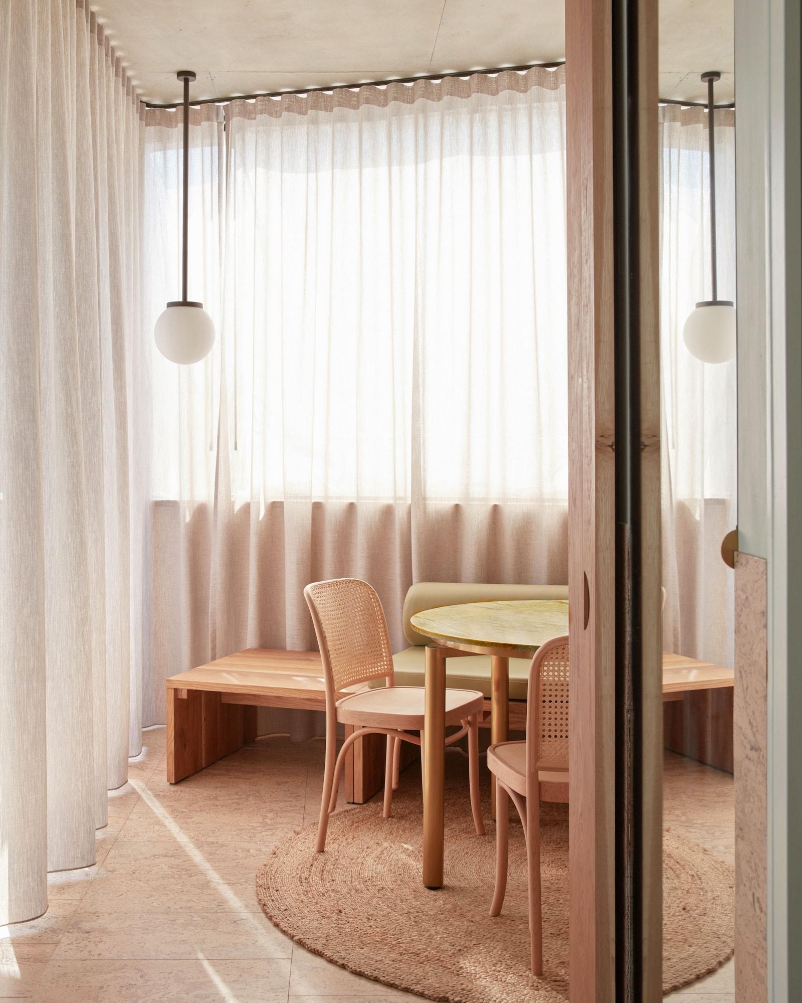 The Calile Hotel Brisbane Extérieur photo A room at the hotel