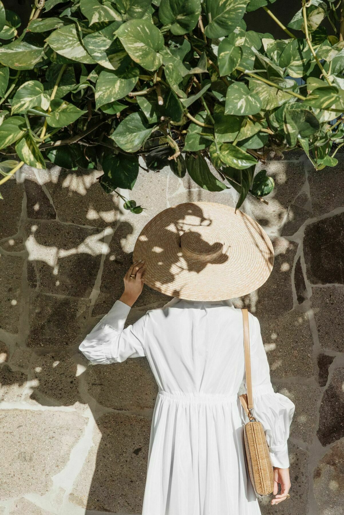 The Calile Hotel Brisbane Extérieur photo A Vietnamese woman wearing a non la